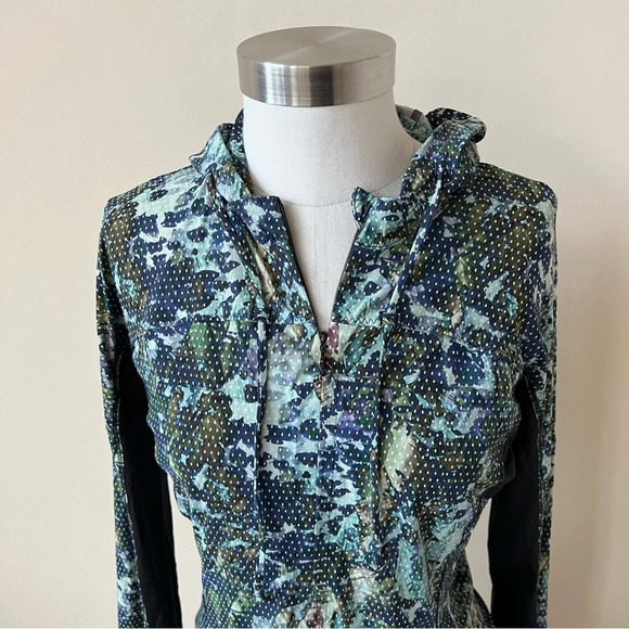 Lululemon Runbeam Hoodie Floral Sport White Multi/ Black 17877 - Picture 10 of 15